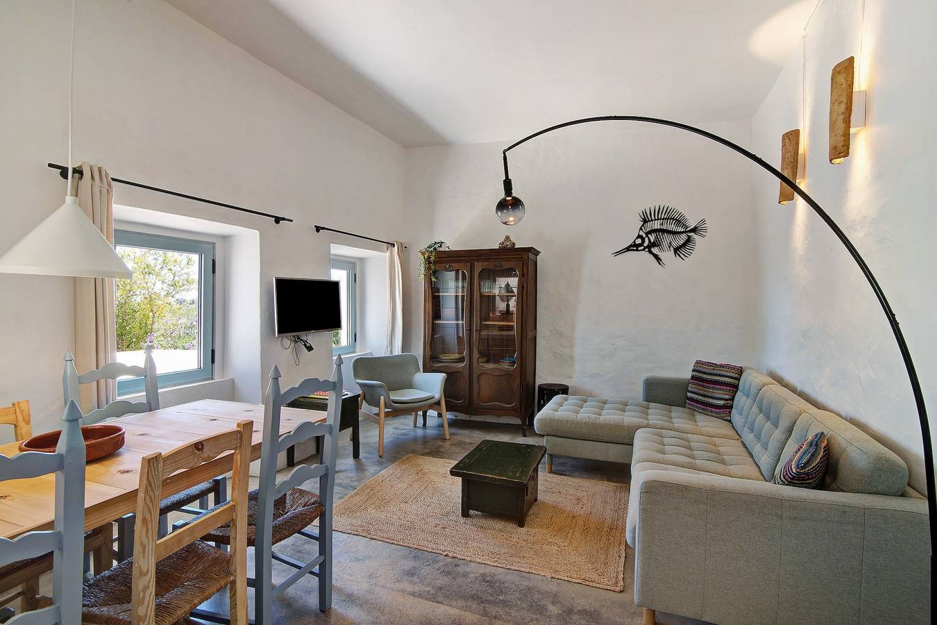Holiday Home 'Casa Osga' with Mountain View, Shared Pool, Terrace & Wi-Fi in Moncarapacho, Parque Natural da Ria Formosa