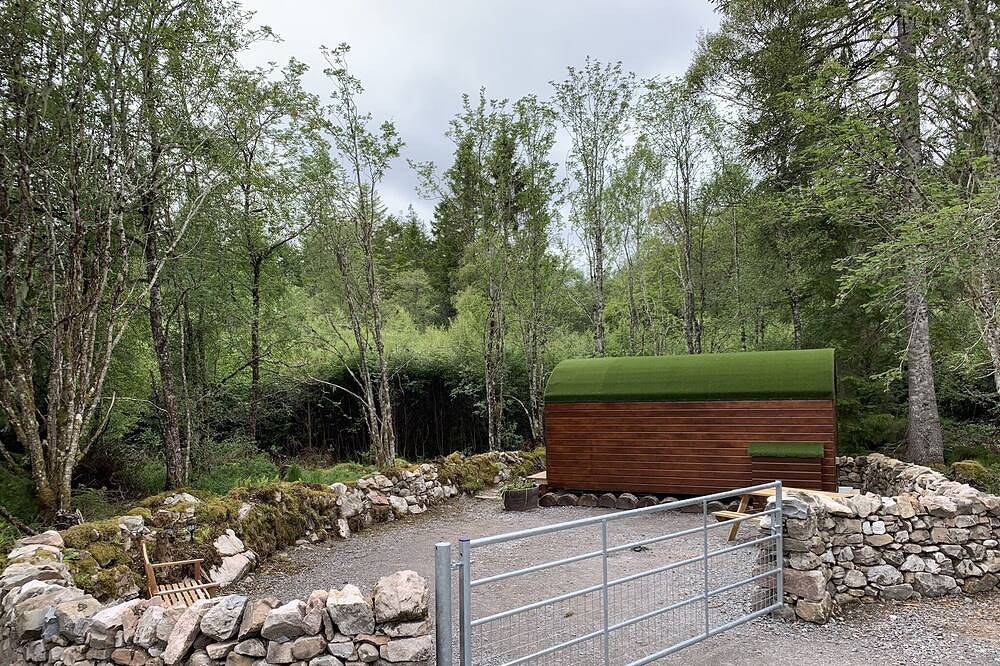 Luxury Glamping Pod surrounded by nature. in Highlands