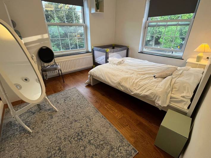 Apartment for 10 people, with pets in East London