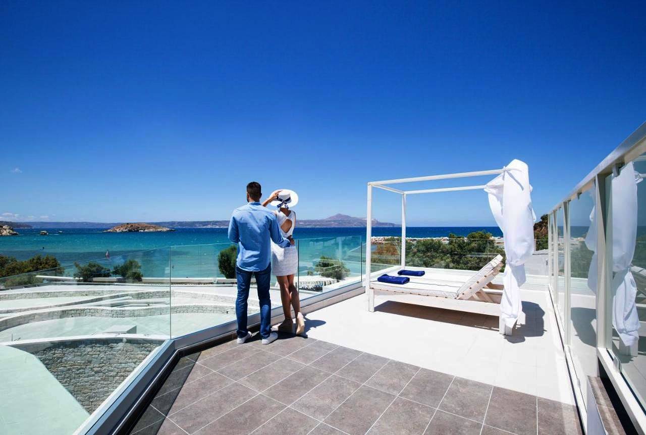 Hôtel pour 3 personnes avec piscine in Almyrida, Vámos