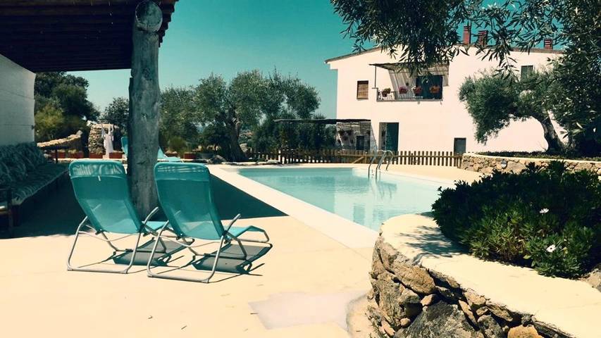 Casa rural para 16 personas, con jardín además de piscina y vistas, Se admiten mascotas en Comarca de Trujillo - 3