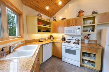 Vacation Home for 8 Guests in Mariposa County, Picture 4