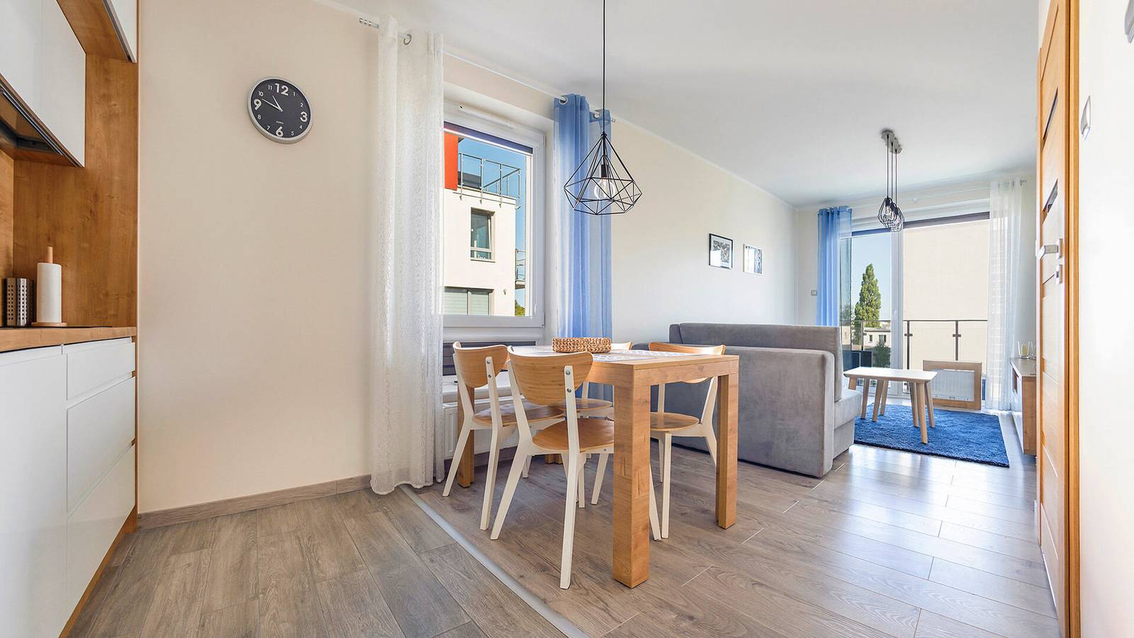 Cały apartament wypoczynkowy, Apartament wakacyjny dla 4 osób z balkon in Kołobrzeg, Morze Bałtyckie