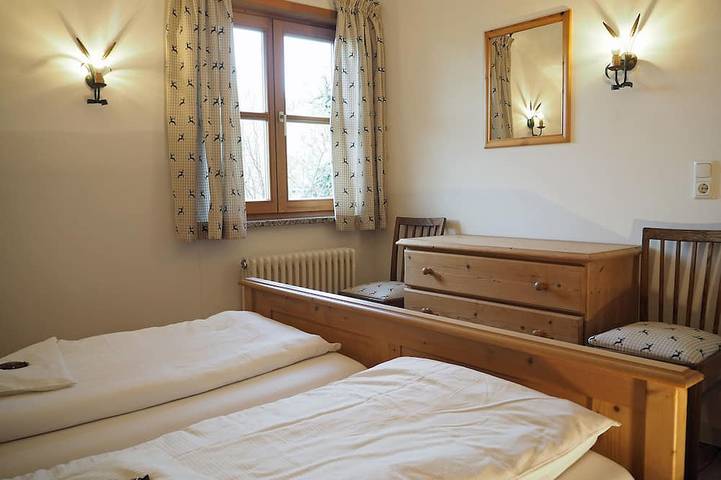 Bauernhof für 4 Personen, mit Sauna und Balkon sowie Garten am Schliersee - 2