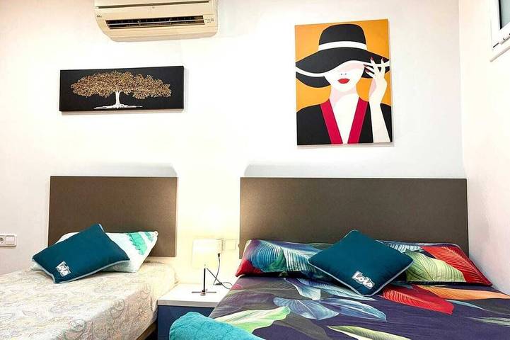 Ganze Wohnung, Near to Beach and 15 min to Barcelona by Train in Sant Adrià de Besòs, Barcelonès