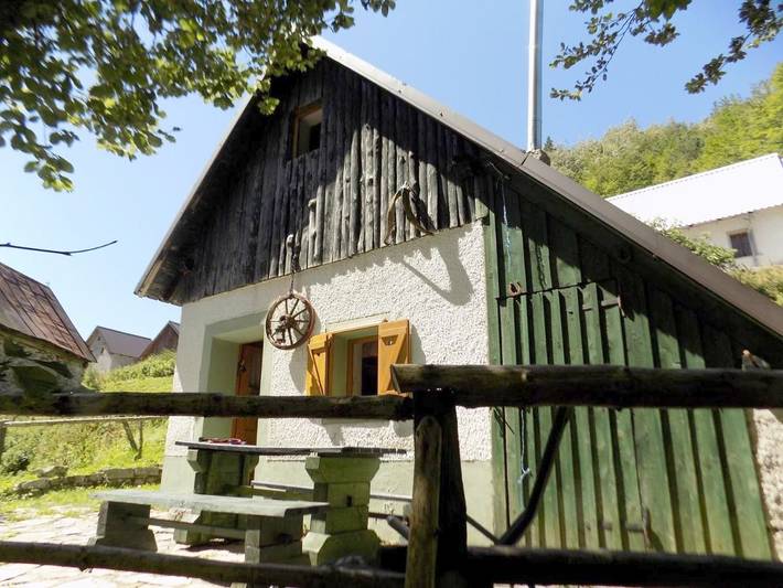 Location de vacances pour 4 personnes, avec terrasse et vue sur le lac ainsi que jardin et vue à Tolmin - 4