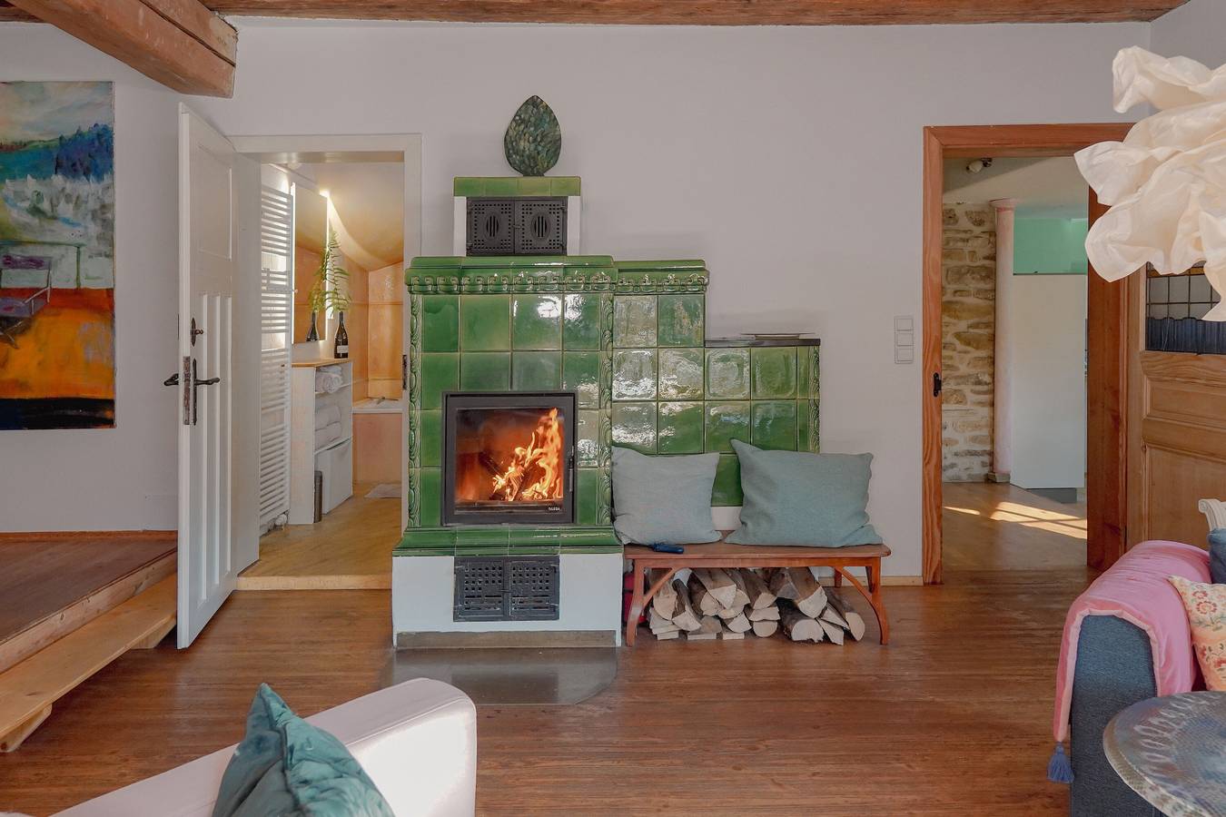 Ganze Wohnung, Ferienwohnung 'Haus der Malerin Wolke Eins' mit Bergblick, privater Terrasse und Wlan in Britzingen, Müllheim