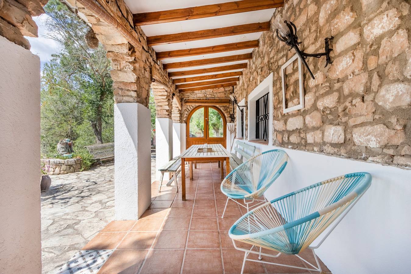 Casa de vacaciones 'Can Favo' con vistas a la montaña, piscina privada y aire acondicionado in Copóns, Interior de Barcelona