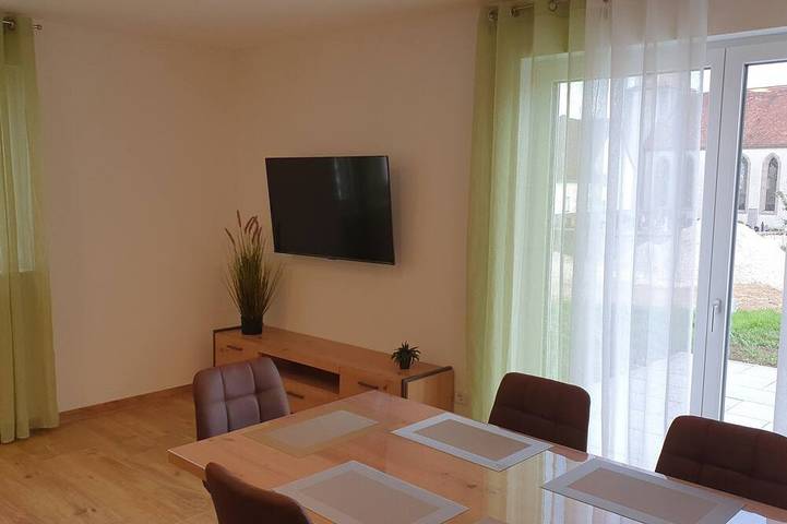 Ferienwohnung für 6 Personen, mit Garten und Terrasse