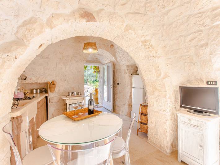 Trullo della Quercia in San Vito dei Normanni, Salento
