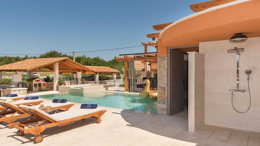 Villa für 6 Personen mit Balkon/Terrasse in Skradin, Šibenik-Knin