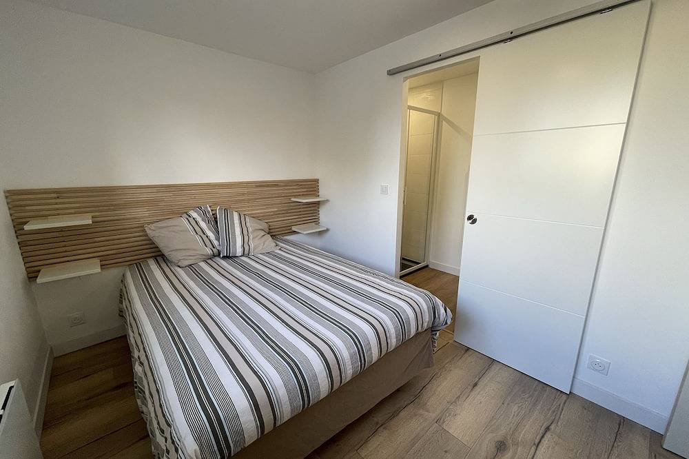 Appartement entier, T2 bis entièrement refait, en plein centre du Faou in Le Faou, Iroise