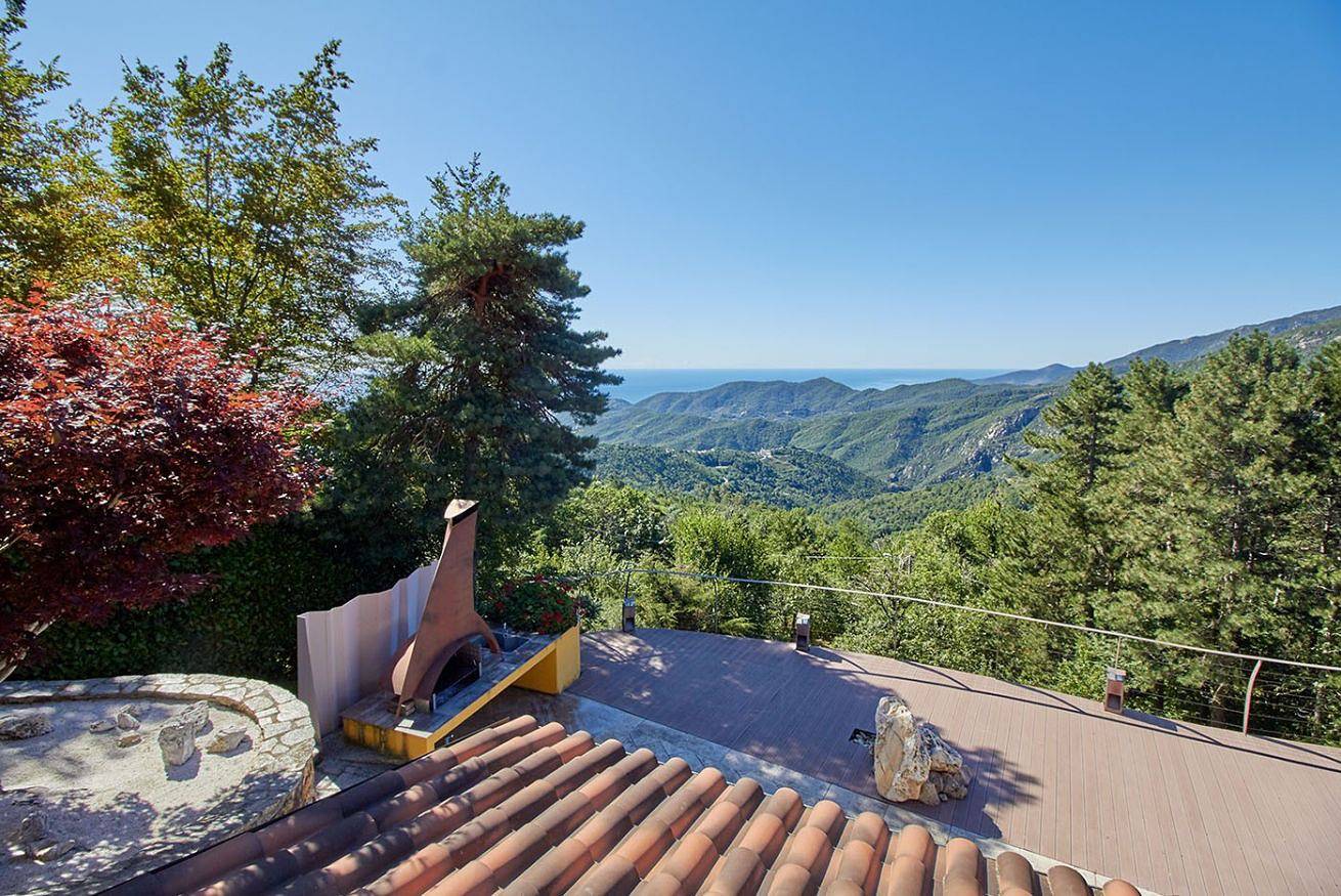 Entire apartment, Villa Pina in Magliolo, Ligurian Alps