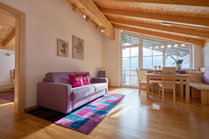 Ferienwohnung für 5 Personen, mit Balkon und Terrasse sowie Garten und Ausblick in Oberperfuss - 4