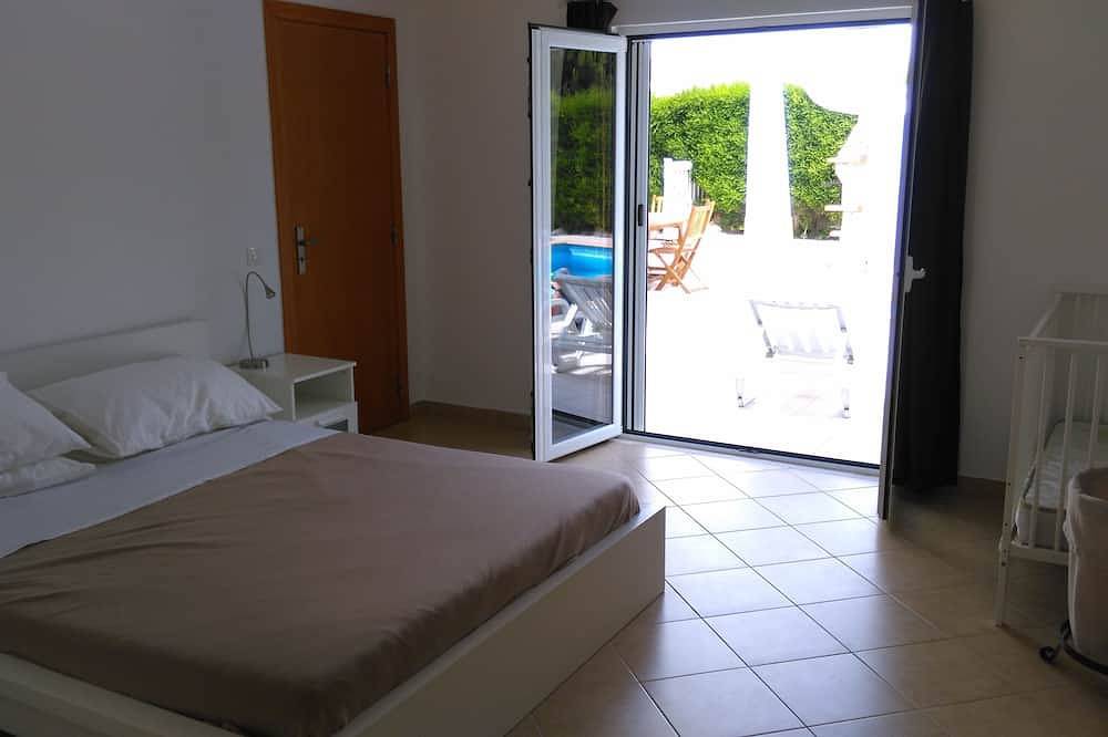 Große Modern Luxury Villa mit 3 Schlafzimmern in Vale da Telha in Arrifana, Aljezur