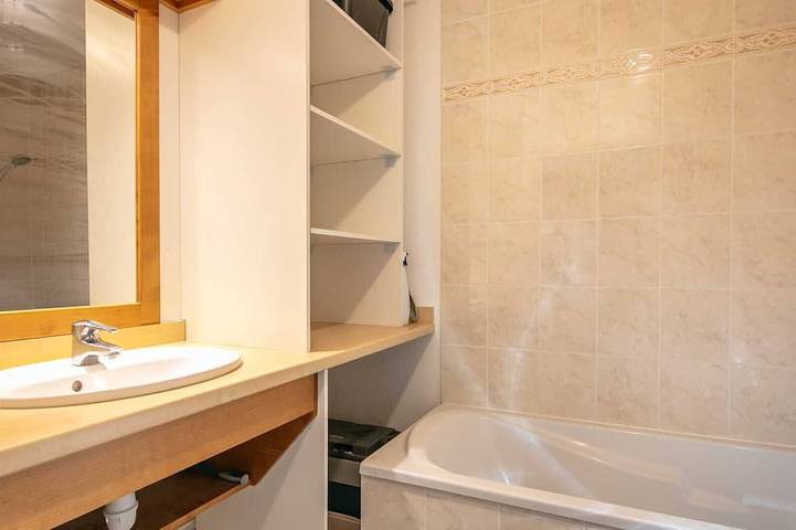 Gîte pour 2 personnes, avec jardin et piscine à Giez - 2