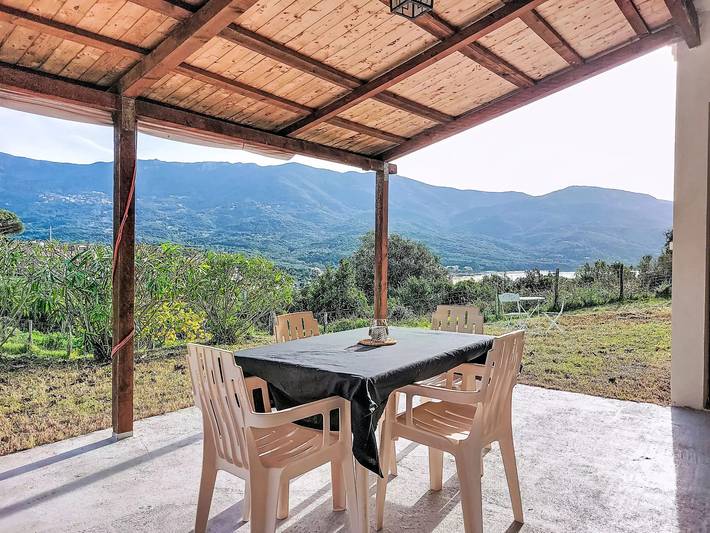 Location de vacances pour 4 personnes, avec terrasse à Calcatoggio - 3