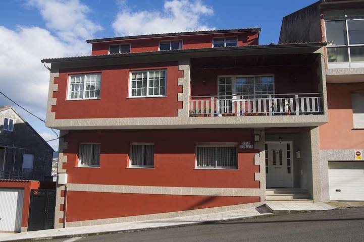 Apartamento entero, Bueu: Apartament-estudio en una casa a 300 metros de la playa in Praia de Beluso (Bueu), Bueu