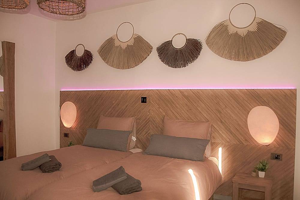 Geheel appartement, - 2 Bedroom Terrace Apartment Charleroi Airport in Ransart, Charleroi