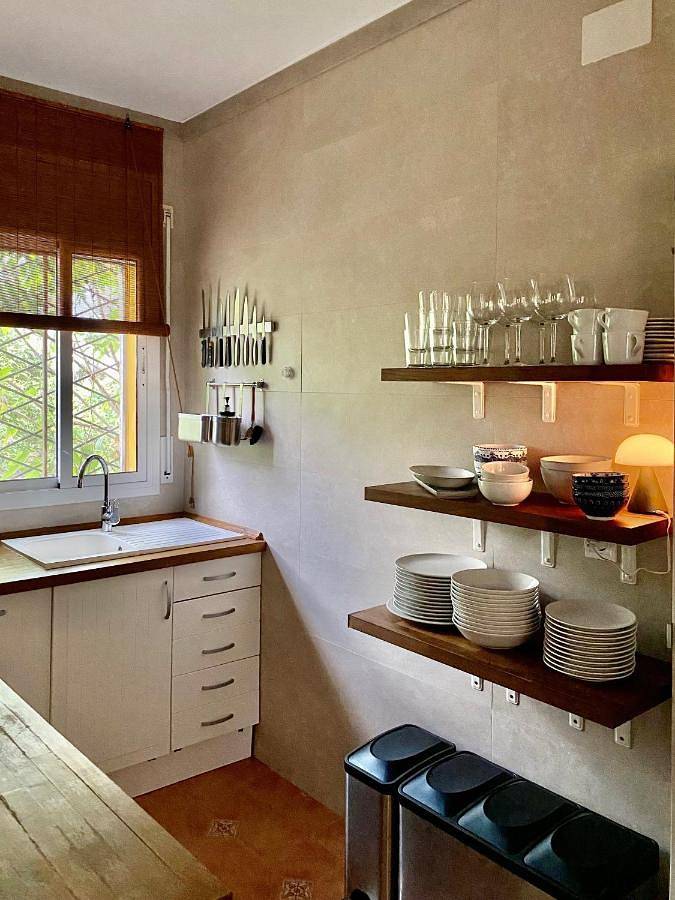 Casa rural para 6 personas, con piscina además de jardín y terraza en Bajo Llobregat - 3