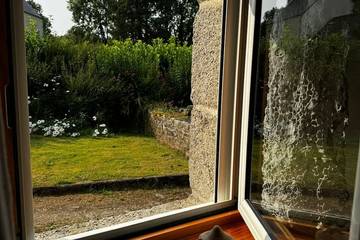 Gîte pour 6 personnes, avec jardin à Berrien
