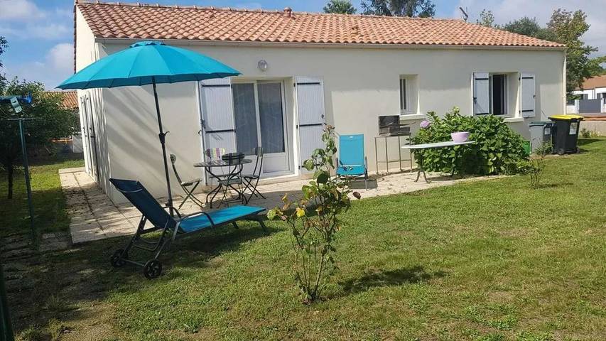 Location de vacances pour 4 personnes, avec Terrasse et Jardin à Saint-Hilaire-de-Chaléons