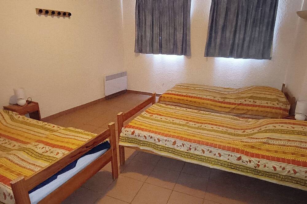 Gite d'étape Benjamin sur le sentier Cathare (3-person room) in Prugnanes, Regionaler Naturpark Corbières-Fenouillèdes
