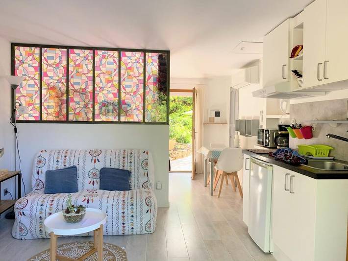 Location de vacances pour 2 personnes, avec jardin et piscine à La Tour-d'Aigues - 4