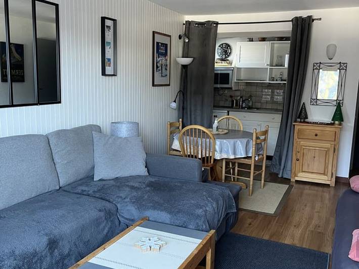 Gîte pour 5 personnes, avec balcon dans Office De Tourisme De Chatel - 2