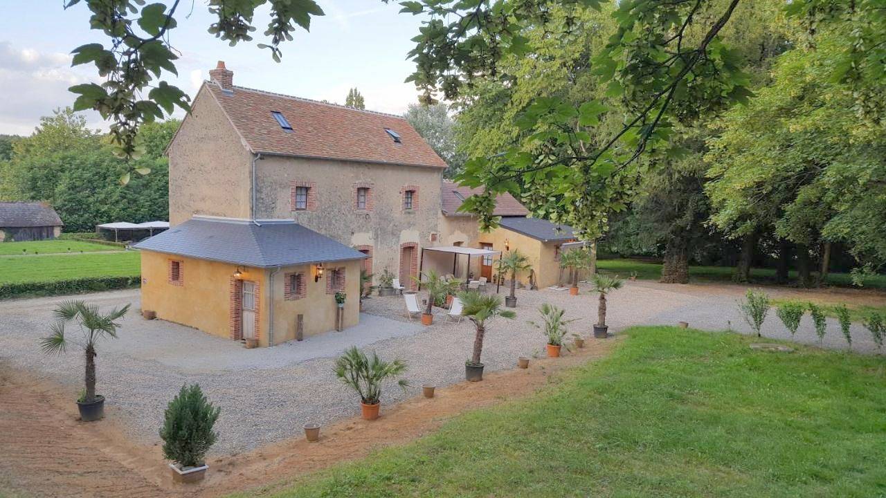 Hôtel des 4 continents - Le Mans in Saint-Saturnin, Sarthe