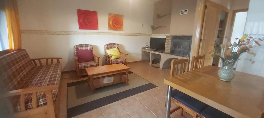 Casa rural para 6 personas, con piscina y vistas además de terraza y jardín, Se admiten mascotas en Yeste - 4