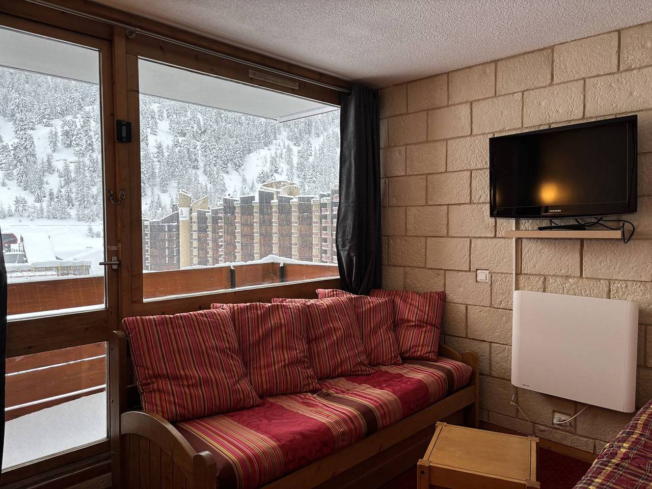 Studio entier, Studio divisible, balcon sud, proche télécabine in La Plagne, La Plagne-Tarentaise