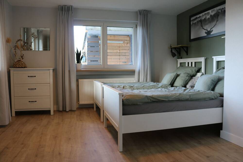 Ganze Wohnung, Ferienwohnung Dusamos mit Bergblick & Terasse in Bühlertal, Mittlerer Schwarzwald