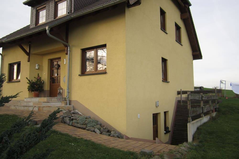 Ganze Wohnung, Ferienwohnung in Wildbach zwischen Bergstadt Schneeberg und Bad Schlema in Bad Schlema, Erzgebirge