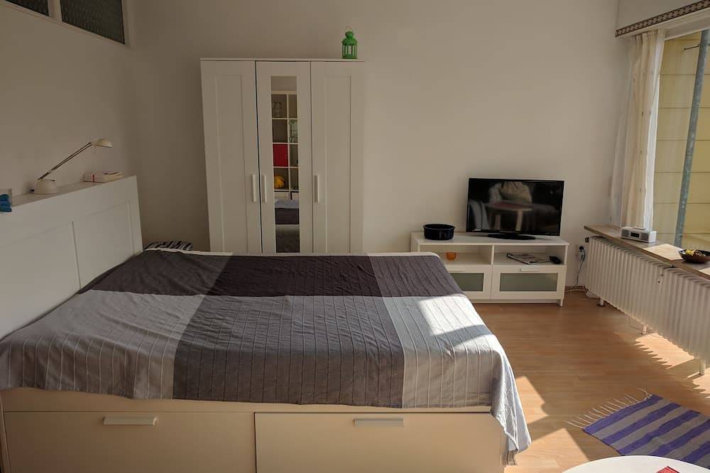 Apartamento entero, Apartamento soleado con un gran balcón orientado al sur. in Brunswick, Región de Brunswick