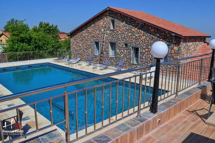 Hôtel pour 2 personnes, avec piscine ainsi que bassin pour enfant et jardin dans Imouzzer du Kandar - 4