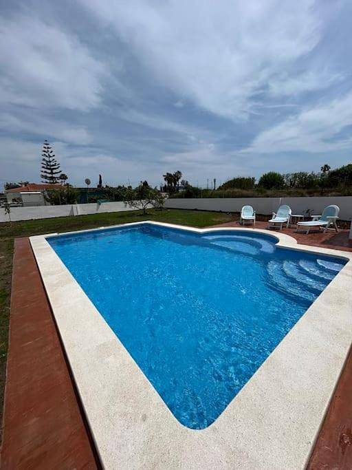 Chalet para 6 personas, con jardín además de piscina y jacuzzi, Se admiten mascotas en Provincia de Castellón - 2