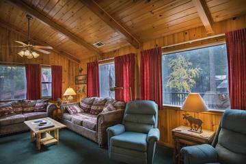 Log Cabin for 8 Guests in Wawona, Mariposa County, Picture 1