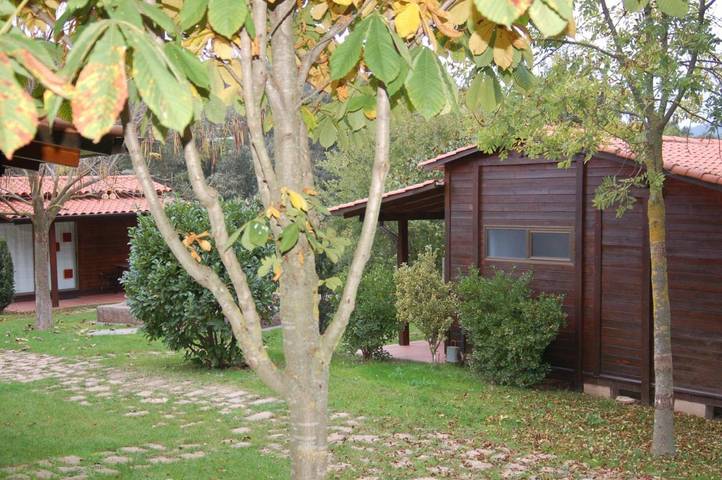 Location de vacances pour 4 personnes, avec vue ainsi que piscine et jardin, animaux acceptés à Santa Pau - 4