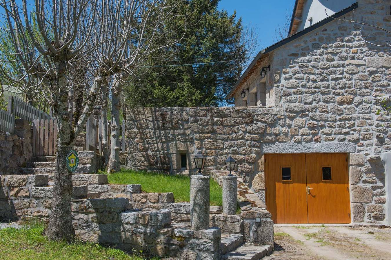Casa de huéspedes para 6 personas con terraza in Peyre-en-Aubrac, Región de Mende