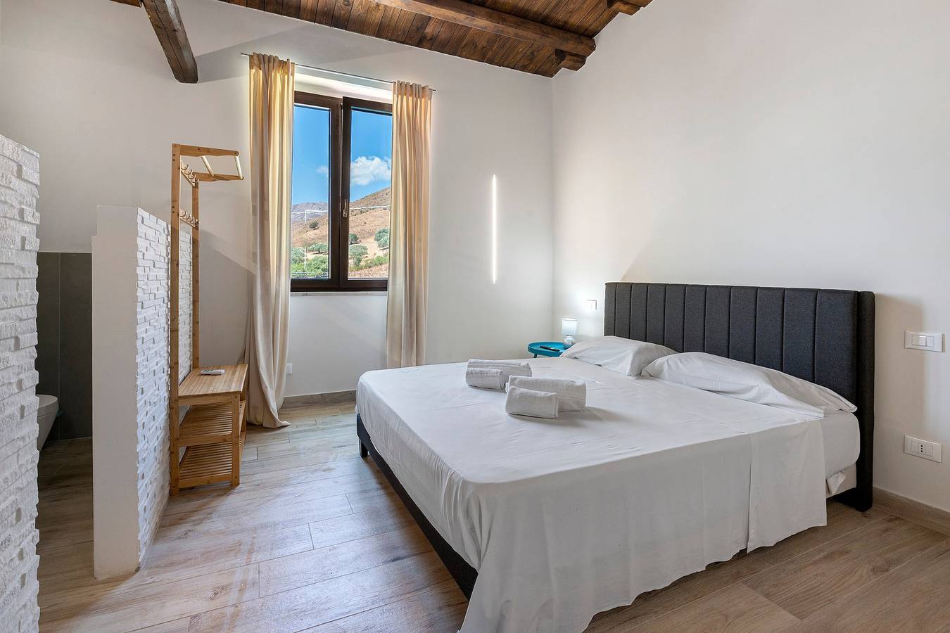 Kamer Cuncetta – Sikania Agrirelais, bergzicht