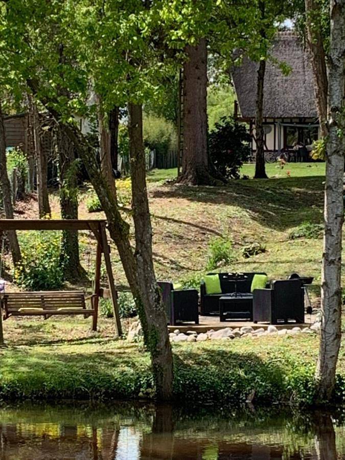 Location de vacances pour 4 personnes, avec vue ainsi que jardin et vue sur le lac à Forges-les-Eaux - 3