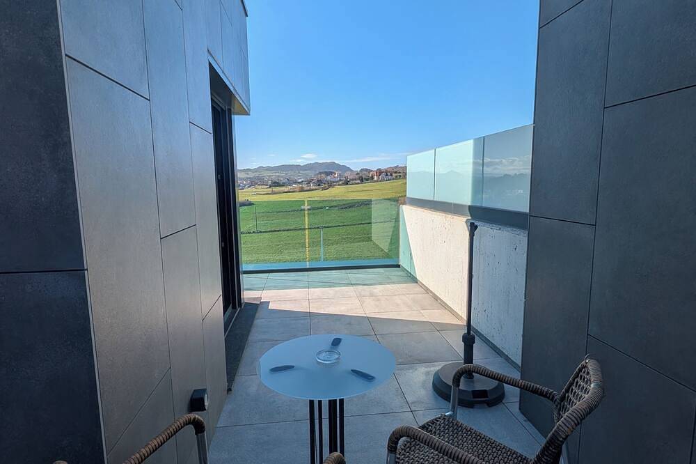 Entire apartment, La Terraza del Sol in Santa Cruz de Bezana, Cantabrian Coast