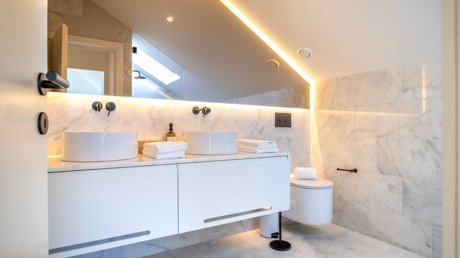 Ganze Wohnung, Ferienwohnung für 4 Personen mit Balkon in Foz do Douro, Porto