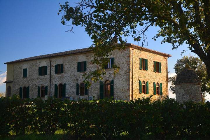 Maison d’hôte pour 3 personnes, avec vue ainsi que jardin et balcon à Volterra