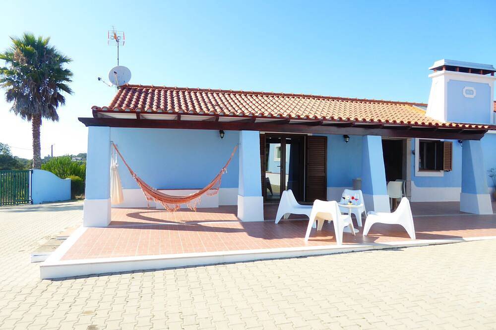Cascalheirinha Hill in Santo André (Setúbal), Costa Alentejana