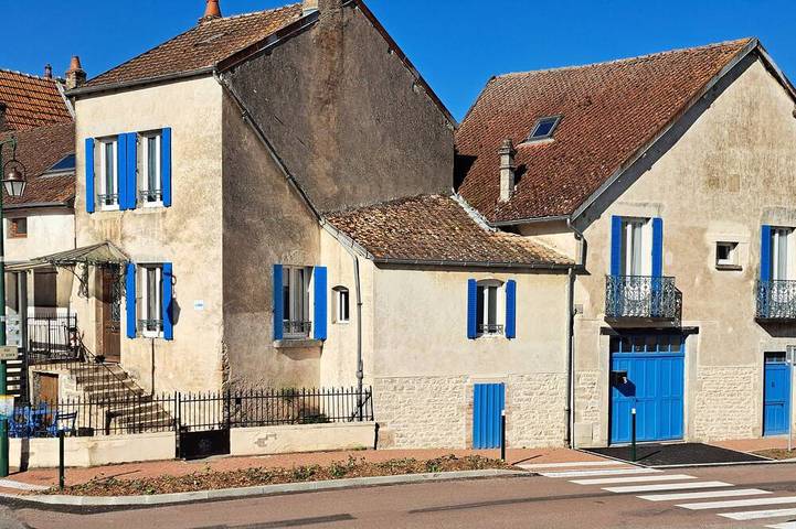 Location de vacances pour 8 personnes à La Bussière-sur-Ouche
