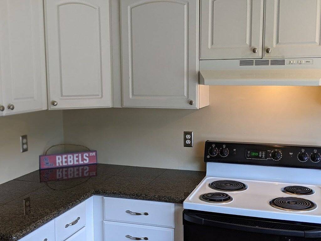 Ganze Wohnung, Tree House Condo! Great Location! Steps From Campus! in Oxford (MS), Lafayette County