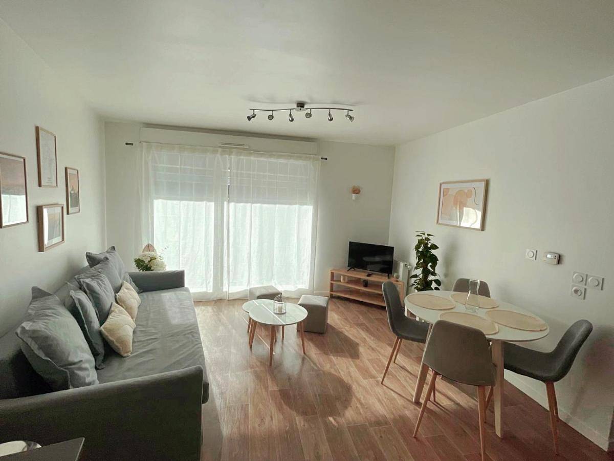 Appartement entier, One-Bedroom Apartment in Meaux, Seine-et-Marne