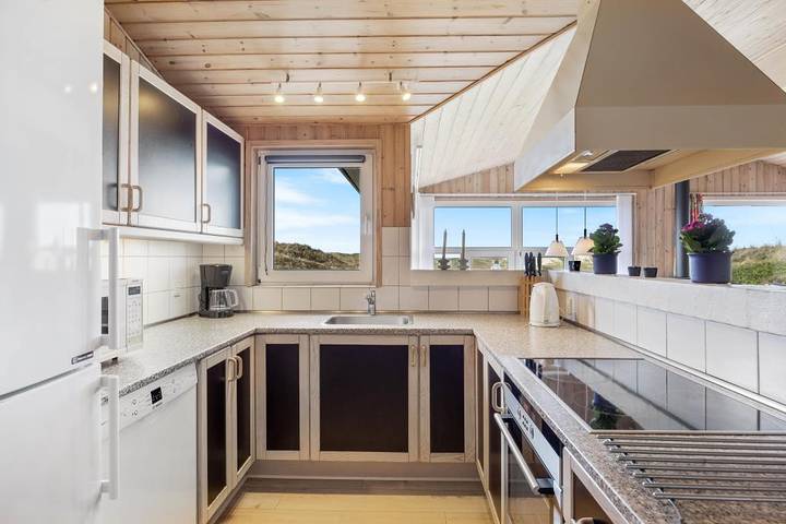 Ferienhaus für 8 Personen, mit Balkon/Terrasse und Whirlpool sowie Terrasse und Pool in Hvide Sande - 4
